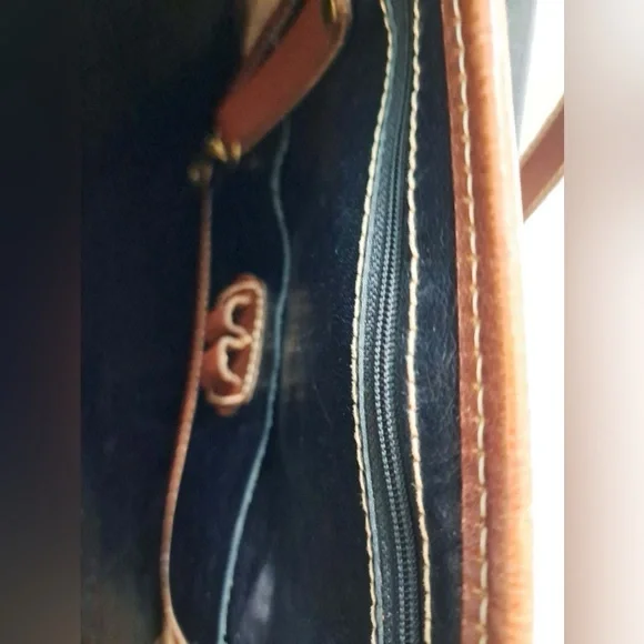 Vintage Leather Brahmin Purse - Picture 11 of 16